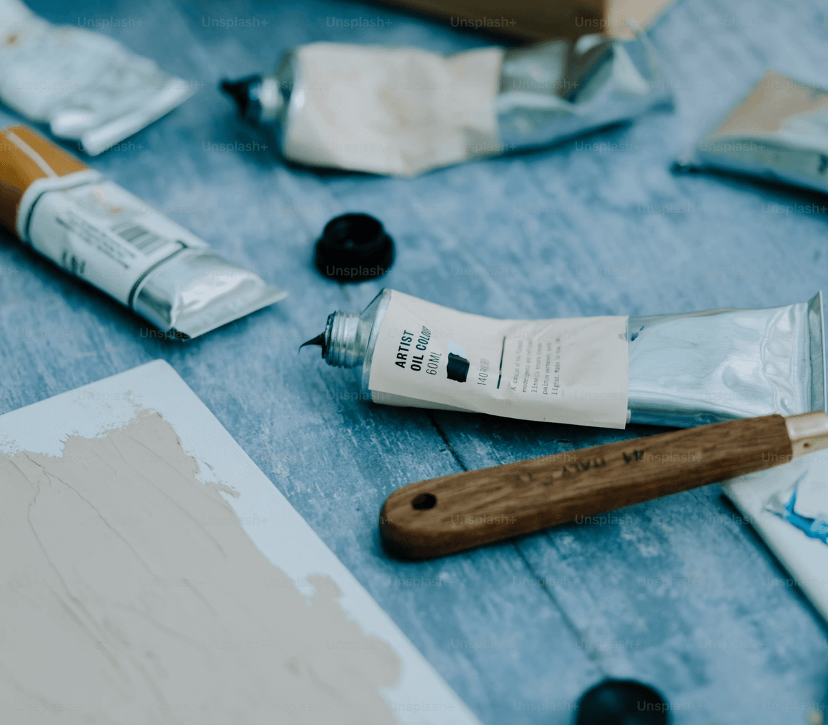 ESSENTIAL OIL PAINTING SUPPLIES EVERY ARTIST NEEDS IN THEIR STUDIO SETUP